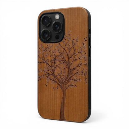 Lebensbaum Eden Case aus Kirschholz für das iPhone 16 Pro mit MagSafe