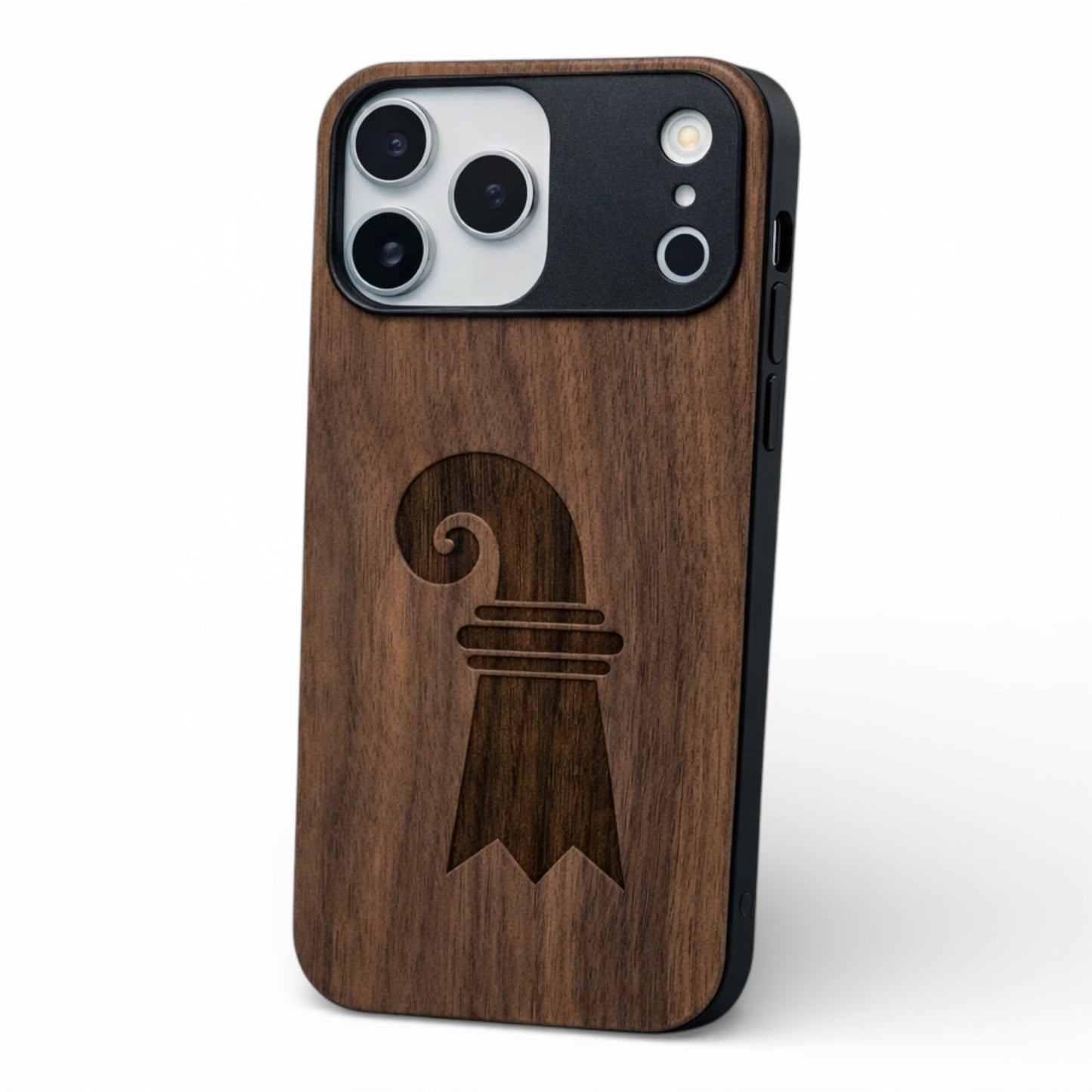 Baslerstab Eden Case aus Nussbaumholz für das iPhone 17 Pro Max mit MagSafe
