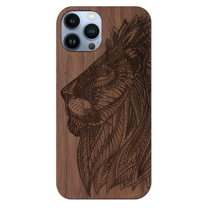 Löwe Eden Case aus Nussbaumholz für iPhone 14 Pro