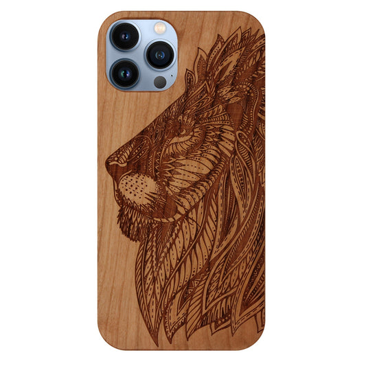 Coque Eden Lion en bois de cerisier pour iPhone 14 Pro Max